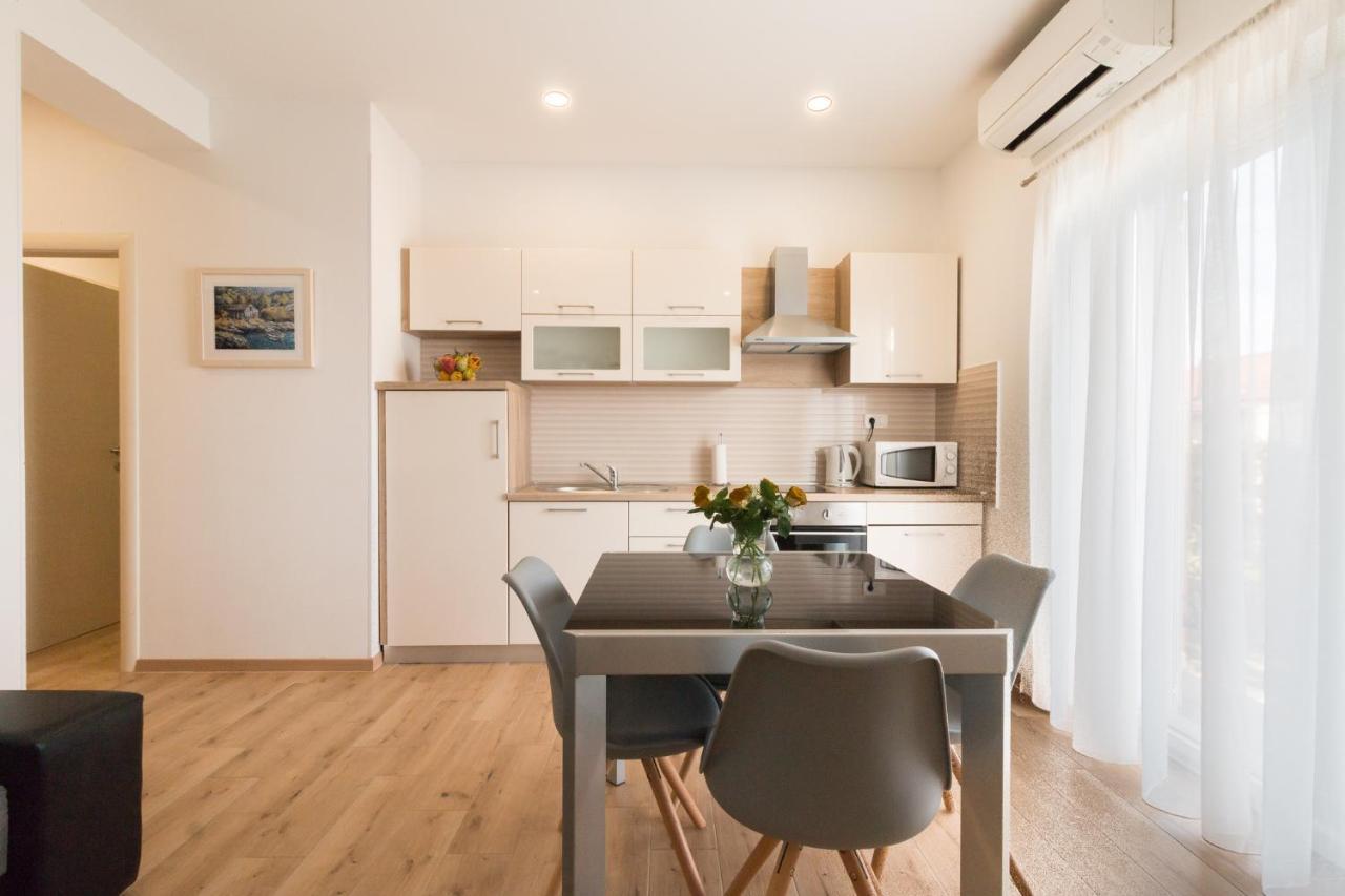 Apartments Lusani Σπλιτ Εξωτερικό φωτογραφία